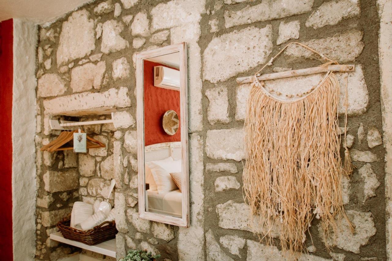 Morisi Avlu Otel Alaçatı