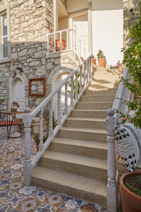 Morisi Avlu Otel *